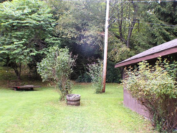3rd image of 96 Carribean Ln