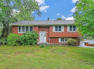 39 Pleasant Dr, Highland Mills, NY 10930
