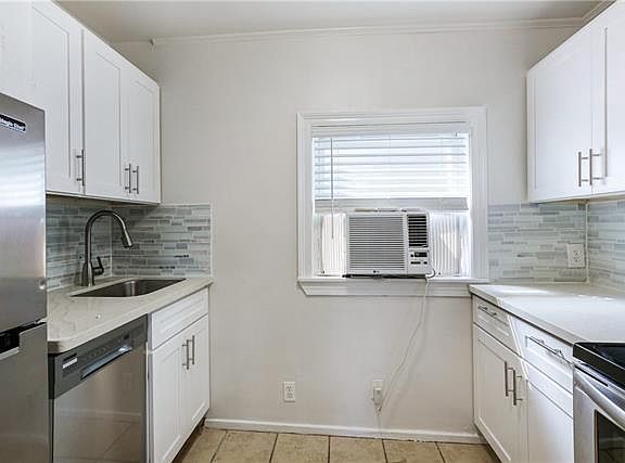 4th image of 7813 Panola St #1/2