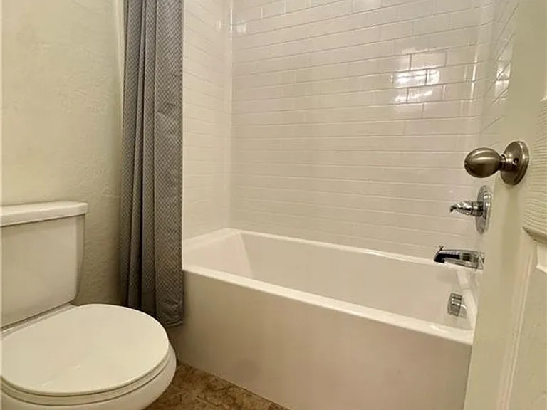 108 Nola Stream Ct — Photo 31
