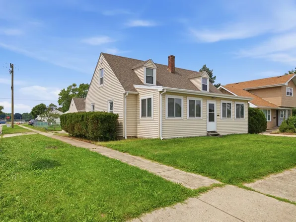 132 S Weston Ave, Elgin, IL 60123