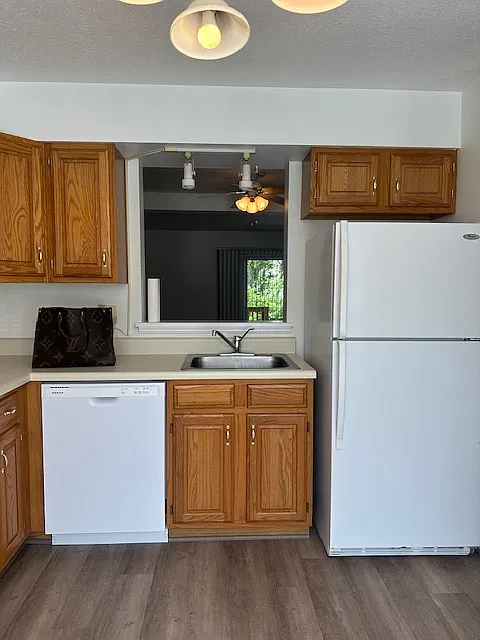 516 Crossbridge Dr — Photo 4