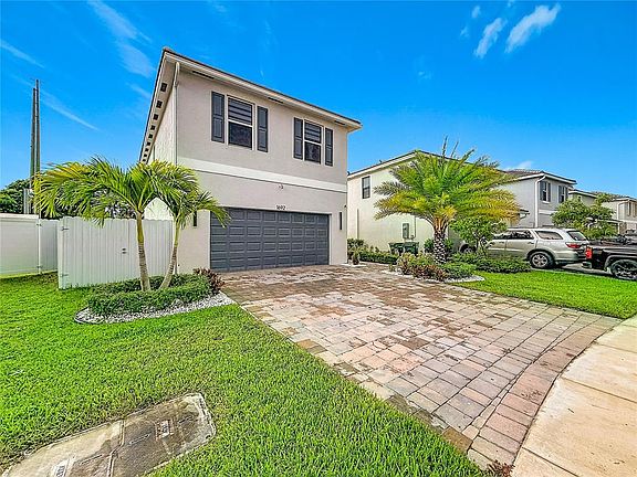4th image of 1692 SE 7th Ct