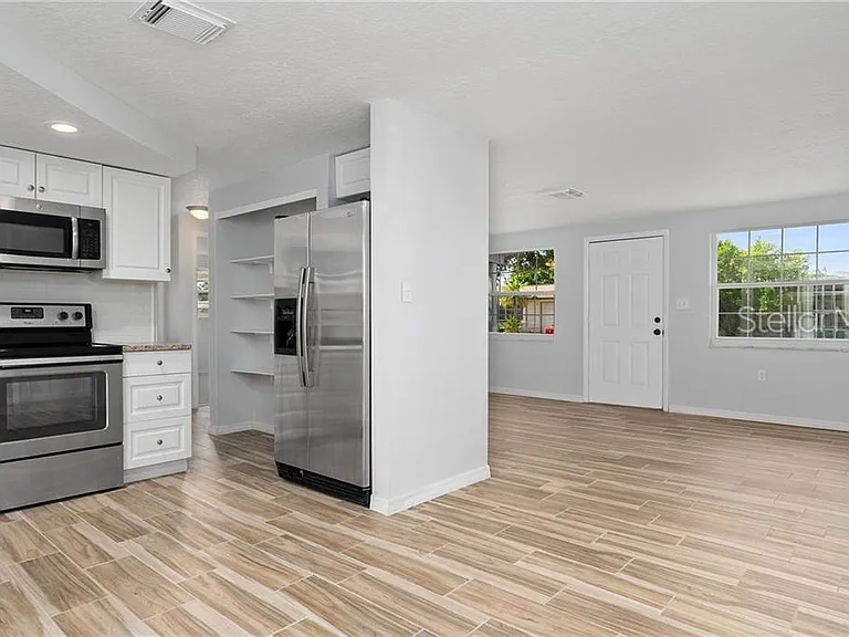 3249 Kilburn Rd — Photo 3