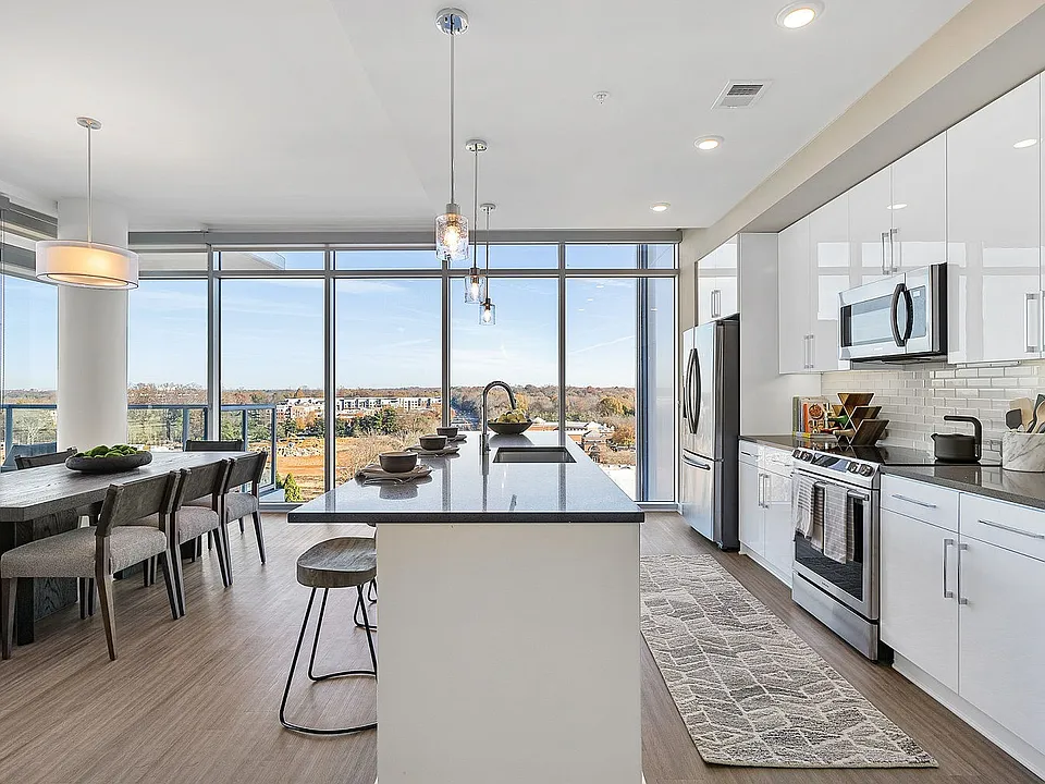 Element Southpark apartments community photo