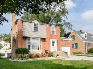 716 N Ridge Ave, Arlington Heights, IL 60004