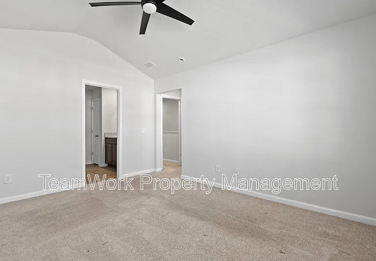 163 Rosefield Ct — Photo 14