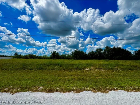 1733 W Fondulac Rd, Avon Park, FL 33825