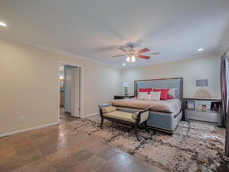 12231 Carriage Hill Dr — Photo 20