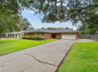 233 Symphony Ln, Shreveport, LA 71105