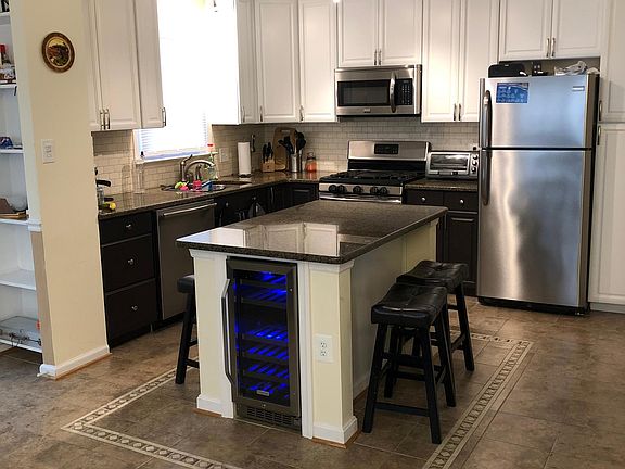 3rd image of 3030 Southern Elm Ct