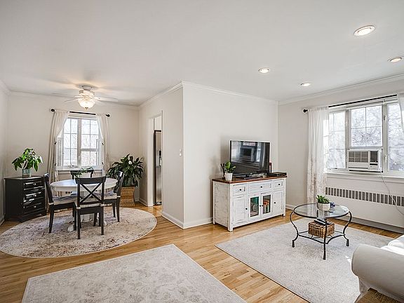 2nd image of 31 Nathan Hale Dr APT 30B