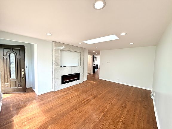 5th image of 7805 S Homan Ave