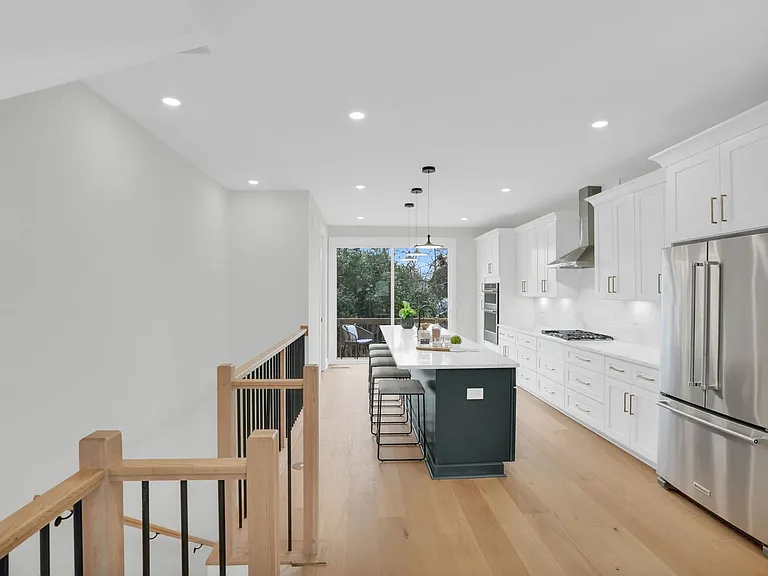 142 Mattoon St — Photo 14