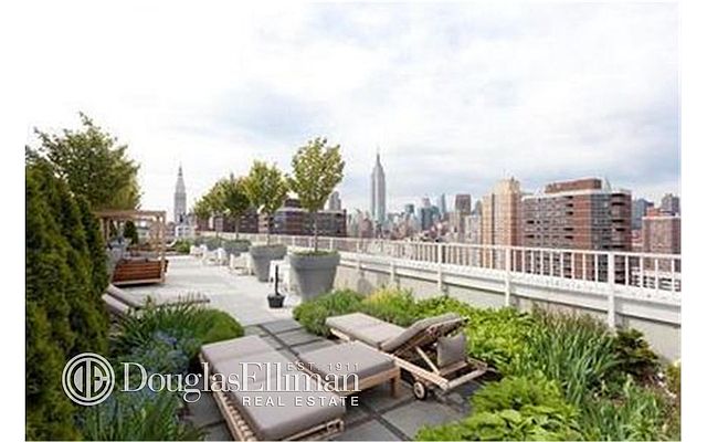 Rented by Douglas Elliman | $3,800