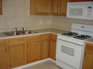 1047 Smith Dr APT 11, Raymond, MS 39154