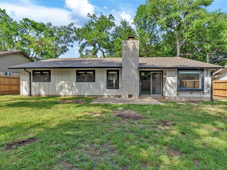 4805 Gerona Dr — Photo 17