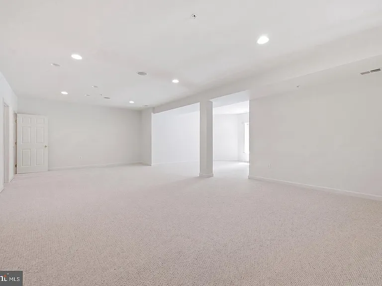 14140 Seneca Rd — Photo 117