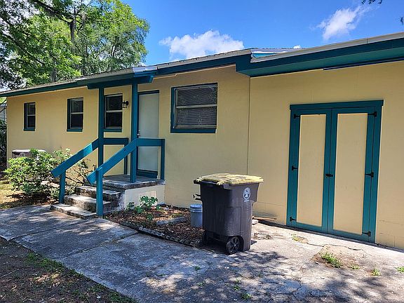 3rd image of 7912 Delaroche Dr
