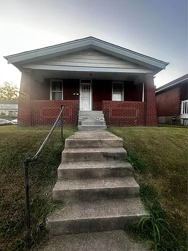 8401 N Broadway Photo 1