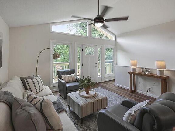 5th image of 8141 Lakewinds Dr