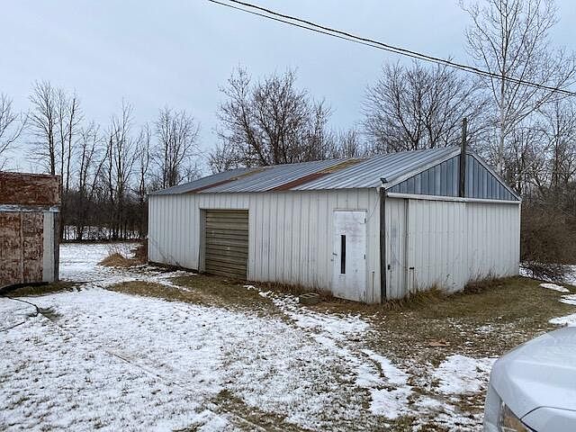 2nd image of 2318 County Road A
