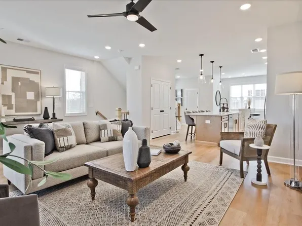 3344 Cranston Ln, Kennesaw, GA 30144