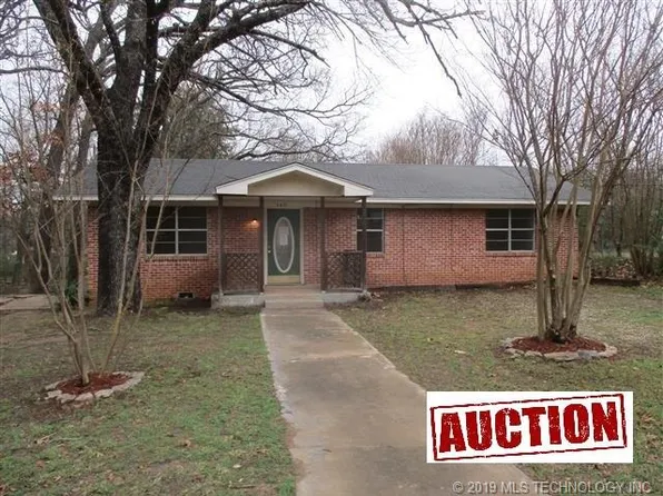 205 W Kentucky Ave, Tishomingo, OK 73460