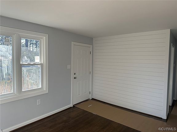 5th image of 4135 Henshaw Dr