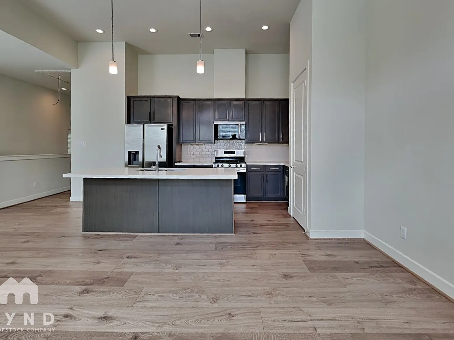 3 bed, 2.5 bath, 1580 sqft, $2,365 — Photo 3