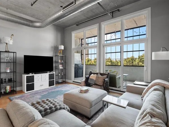 4100 Forest Park Ave APT 323, Saint Louis, MO 63108