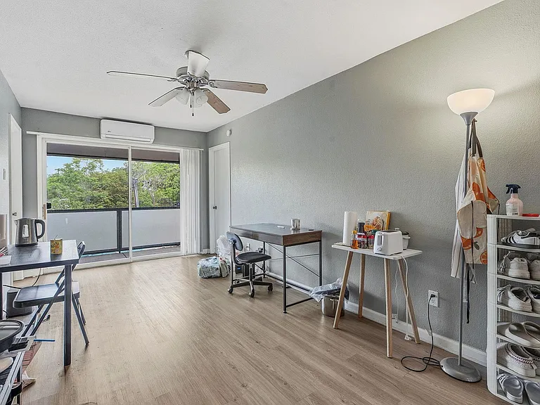 2910 Medical Arts St #106 — Photo 10