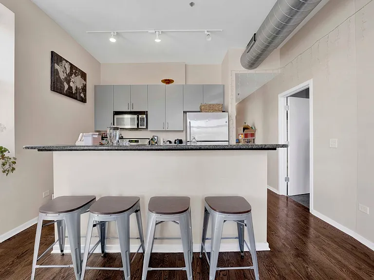 3505 S Morgan St #201 — Photo 3