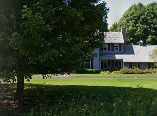 11747 N Lake Shore Dr, Mequon, WI 53092