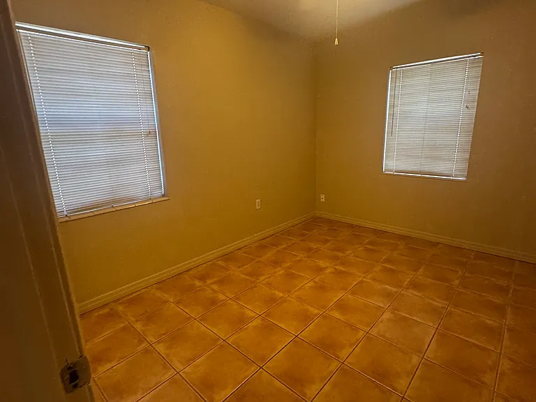 647 San Juan Blvd — Photo 8
