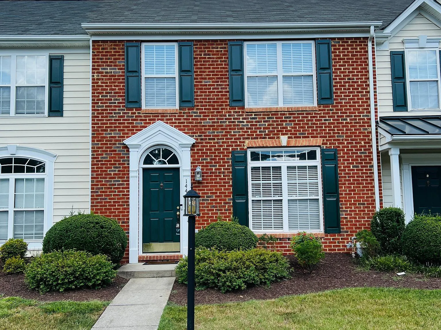 3 bed, 2.5 bath, 1848 sqft, $2,500 — Photo 3