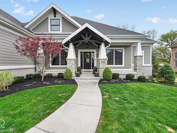 4th image of 10901 Giselle Way