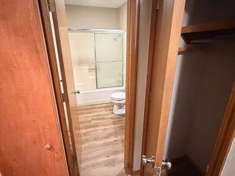 3541 S Jefferson Ave — Photo 23