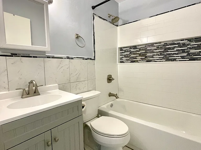 2100 Arctic Ave #14 — Photo 9