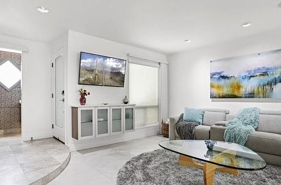 3rd image of 6544 N 7th Ave Unit 8