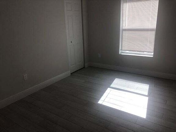 5th image of 2602 Saginaw Ave