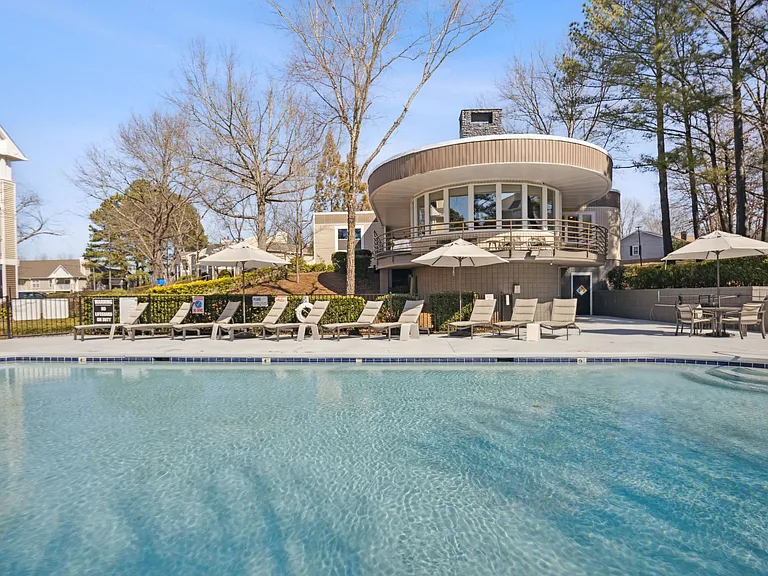 420 Michelle Linnea Dr — Photo 10