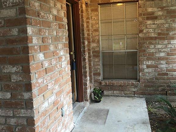 4th image of 22402 Fincastle Dr