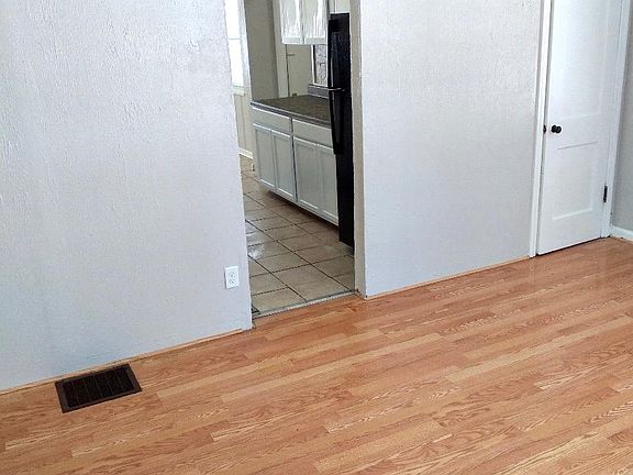 3rd image of 2609 Homecroft Dr