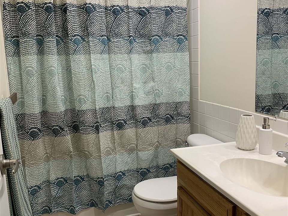 AQCT Bath 1 Blue Green Gray Shell 3_2019 (1)