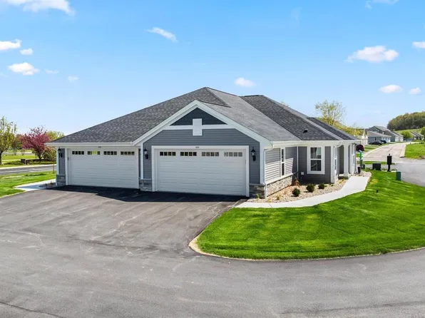 532 Hunter Oaks BOULEVARD #0502, Watertown, WI 53094