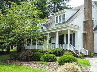 209 Windhover Dr, Chapel Hill, NC 27514