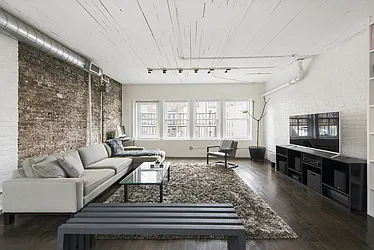 Rented by Nest Seekers International