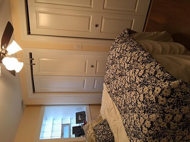 2nd image of 1141 W Waveland Ave