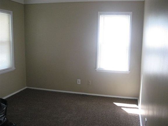 Living Room (2)